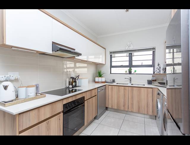 3 BEDROOM APARTMENT FOR SALE IN RICHWOOD